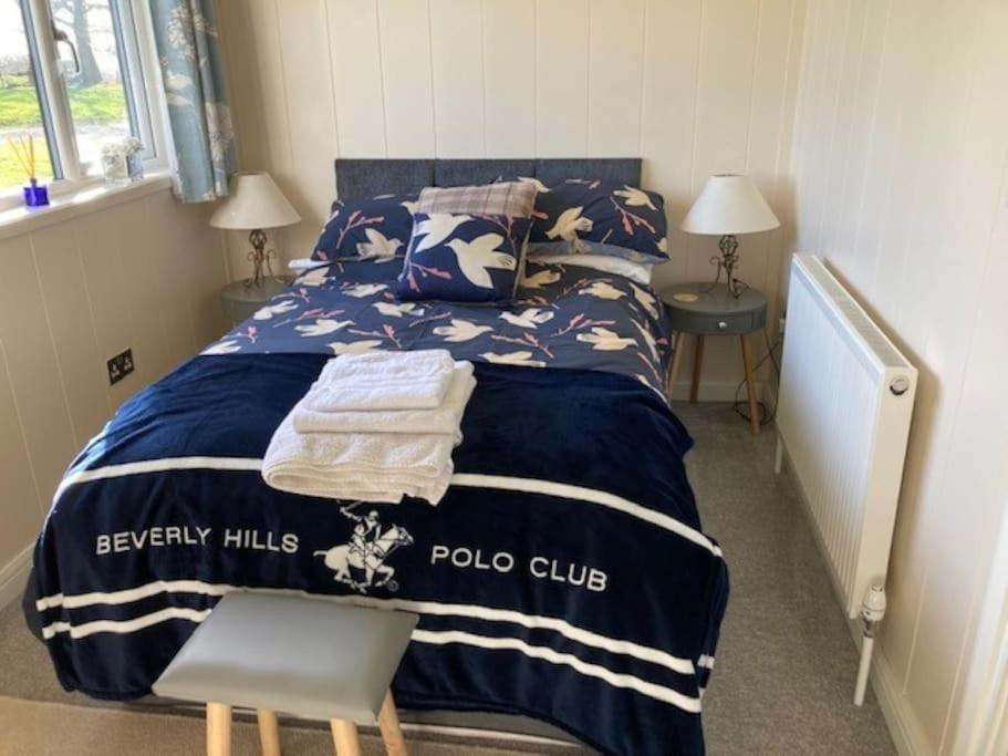 Fabulous Detached Lodge With Hot Tub Two Nights Minimum Stay 브리지노스 외부 사진